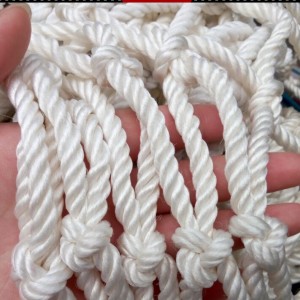 乐鱼体育app在线登录:重庆北碚兴隆镇：全方面推进井盖防坠网装置工程筑牢“脚底安全”防地